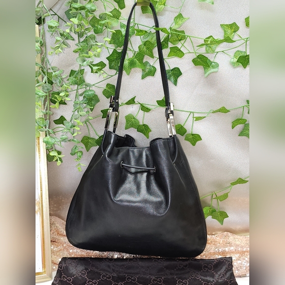 Authentic Gucci Shoulder Tote Drawstring Black Leather Bag W/ Dust Bag - Picture 4 of 17